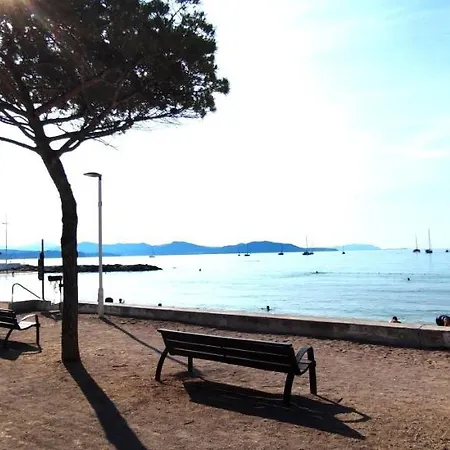 Climatise Avec Jardin Et Parking Pour 2 Personnes En Bord De * La Ciotat