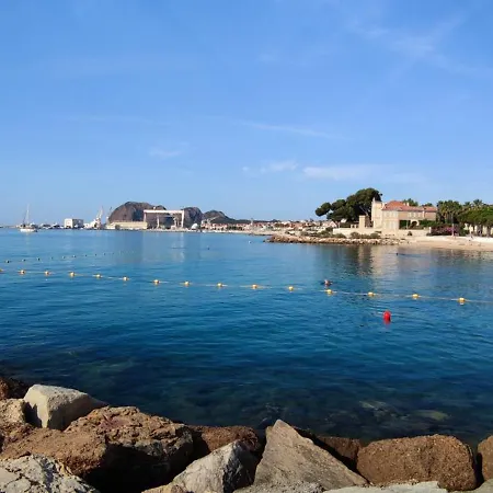 Apartment Climatise Avec Jardin Et Parking Pour 2 Personnes En Bord De La Ciotat